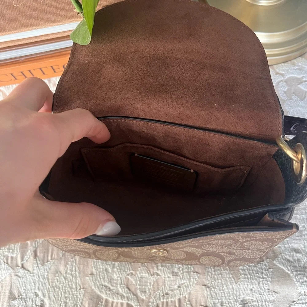 Coach Kleo compact crossbody suede and leather shoulder bag - Picture 9 of 12